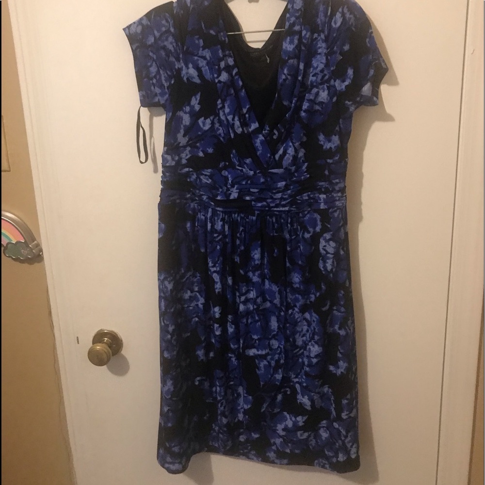 NWOT Very Pretty and Comfortable Wrap Dress